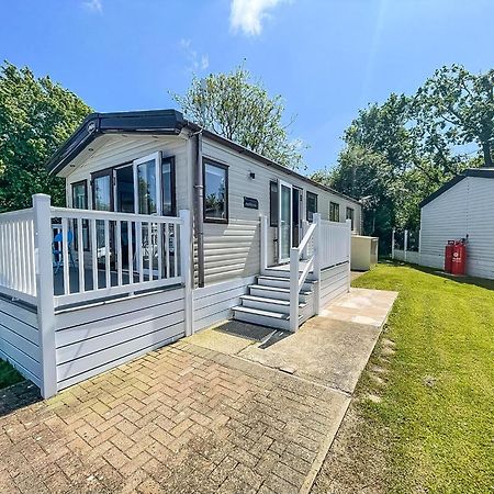 Beautiful Caravan With Decking At Carlton Meres Holiday Park, Suffolk Ref 60022M แซกส์มันดัม ภายนอก รูปภาพ