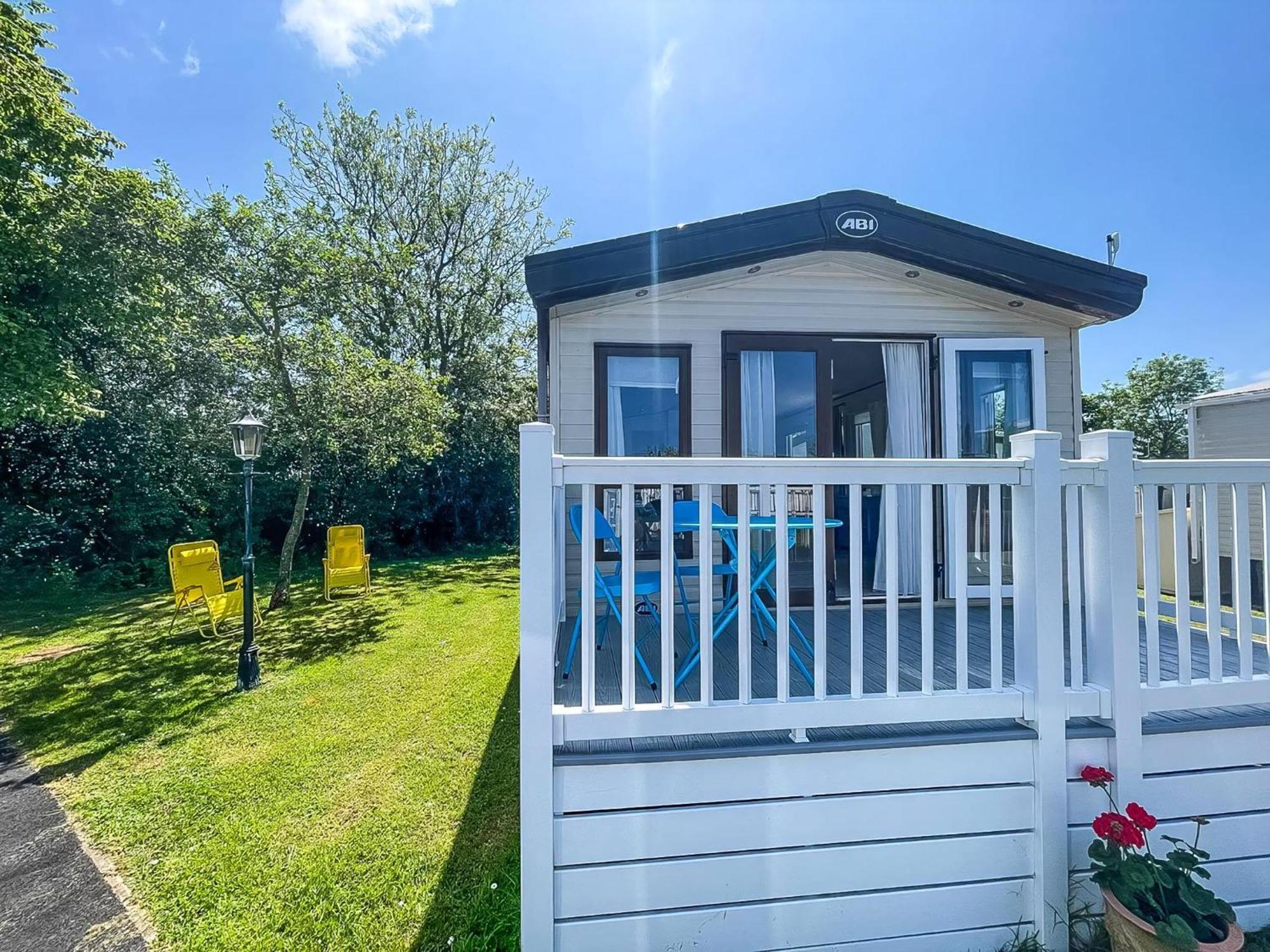 Beautiful Caravan With Decking At Carlton Meres Holiday Park, Suffolk Ref 60022M แซกส์มันดัม ภายนอก รูปภาพ