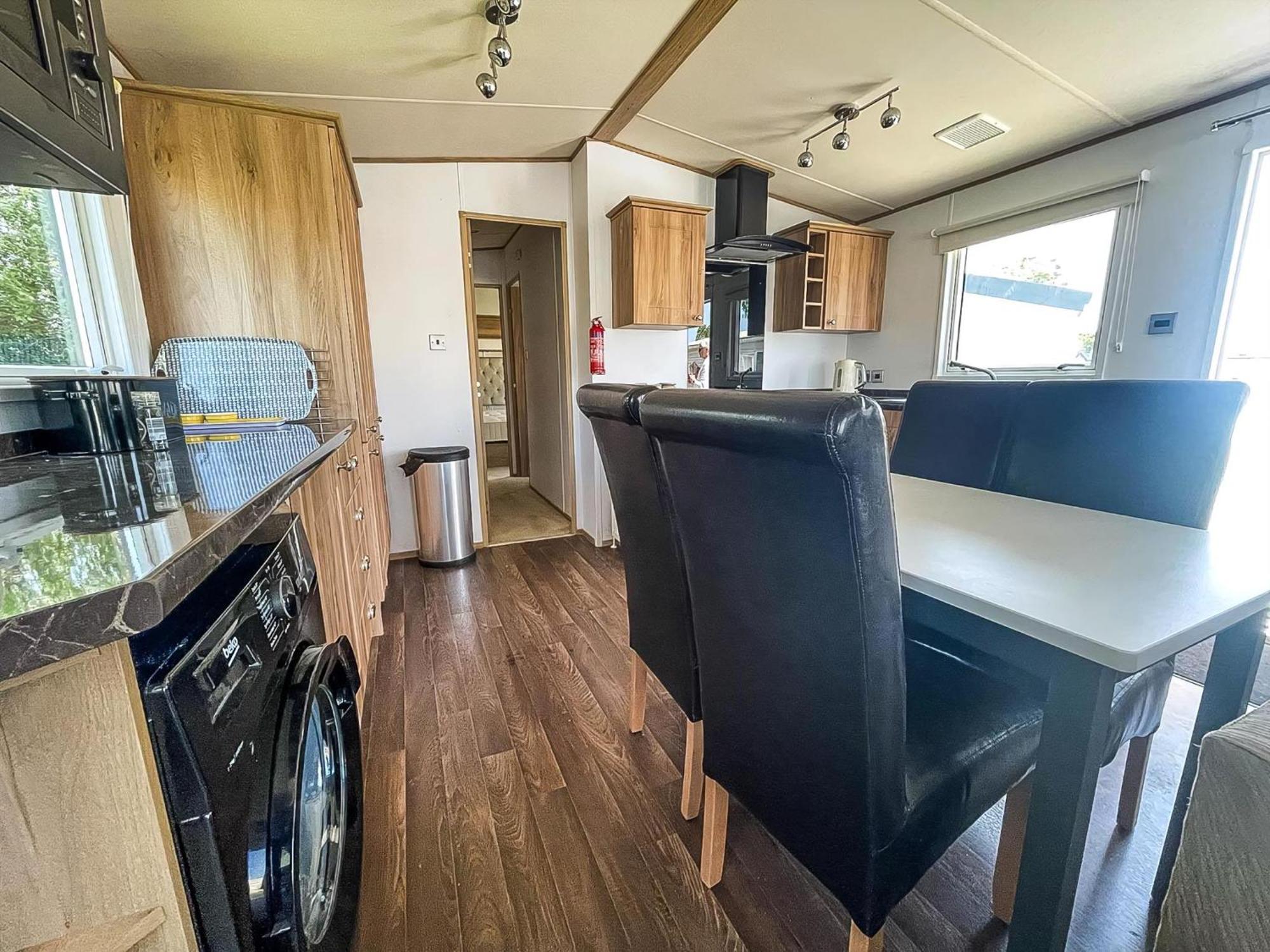 Beautiful Caravan With Decking At Carlton Meres Holiday Park, Suffolk Ref 60022M แซกส์มันดัม ภายนอก รูปภาพ